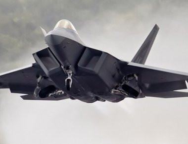 Aπογείωση με μετάκαυση F-35 και F-16 (βίντεο)